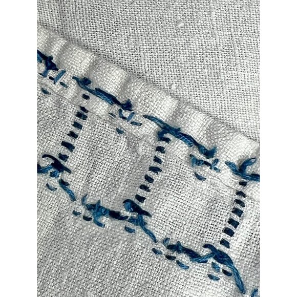 Linen Tablecloth With Blue Willow Design Cross Stitch Cream & Blue 48.75x64 VTG - Picture 11 of 16